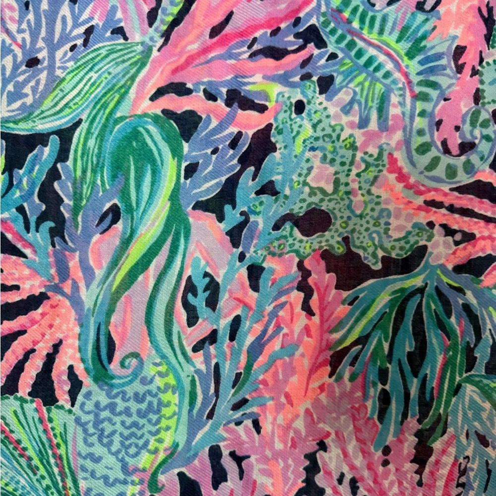 Lilly Pulitzer Resort Scarf - Picture 5 of 5